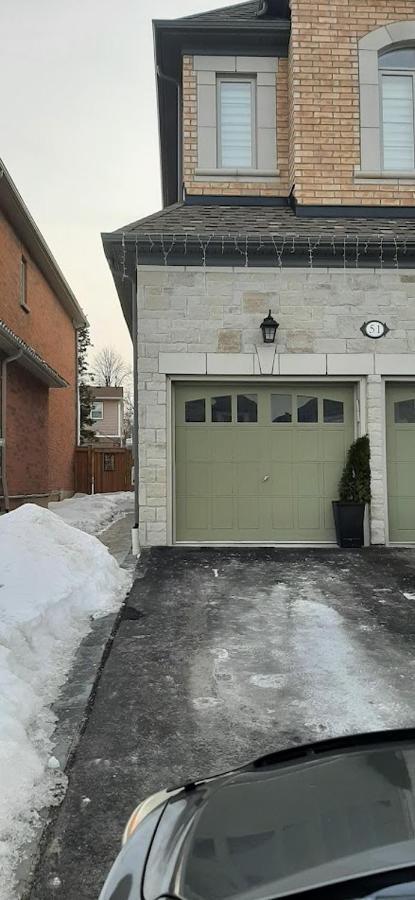 2 Bedrooms 2 Washrooms 2 Parking Spots Basement Apartment Newmarket Buitenkant foto